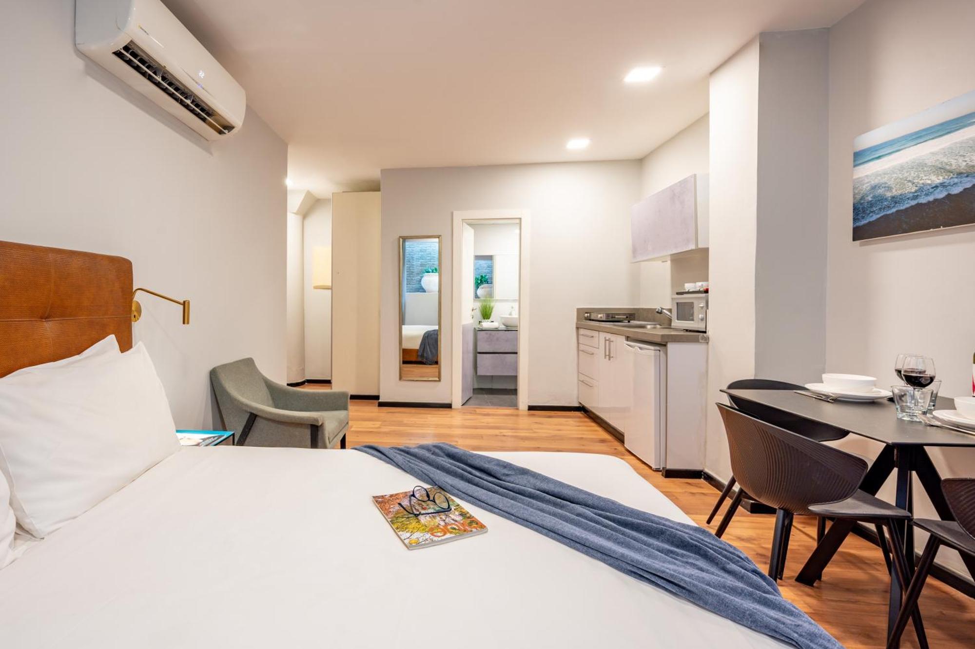 Sea Land Hotel 4*